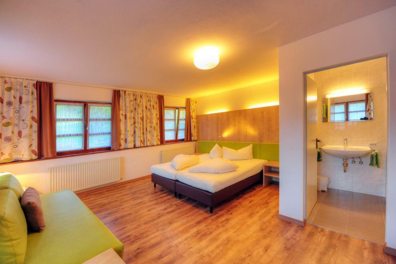 Wally Berg-Appartements Zams Exterior photo