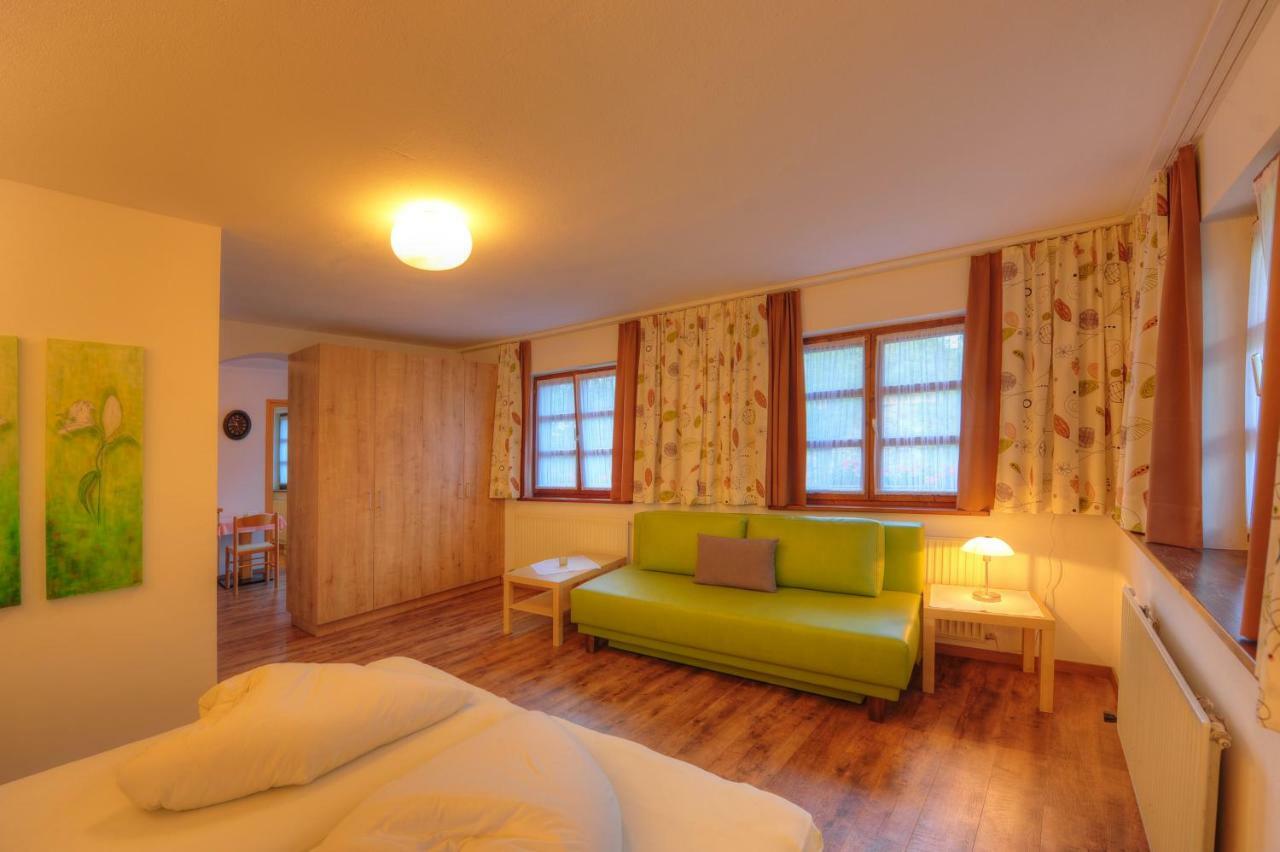 Wally Berg-Appartements Zams Exterior photo